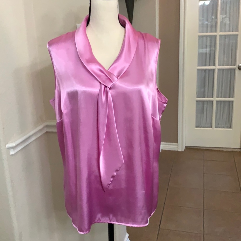 Karen Scott pink satin with tie at neck Size 1X